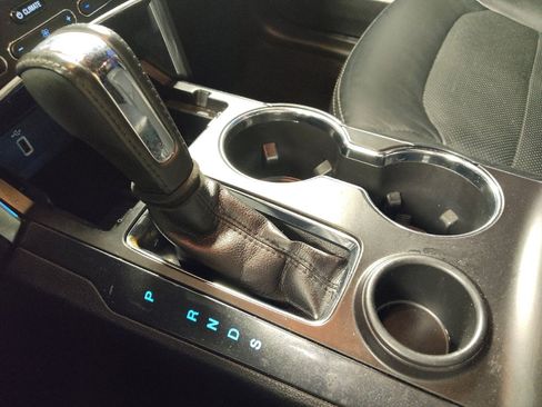 Used 2017 Ford Explorer Limited image 26