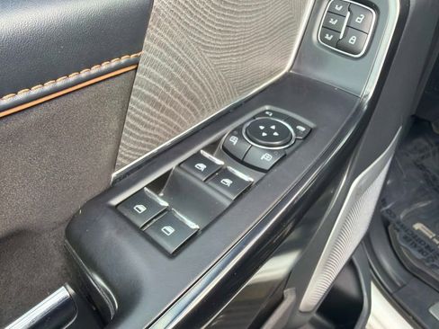 Used 2022 Ford F150 Platinum w/ Equipment Group 701A High AWD/4WD image 18