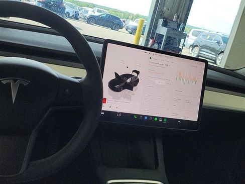 Used 2023 Tesla Model 3 Standard Range RWD image 2