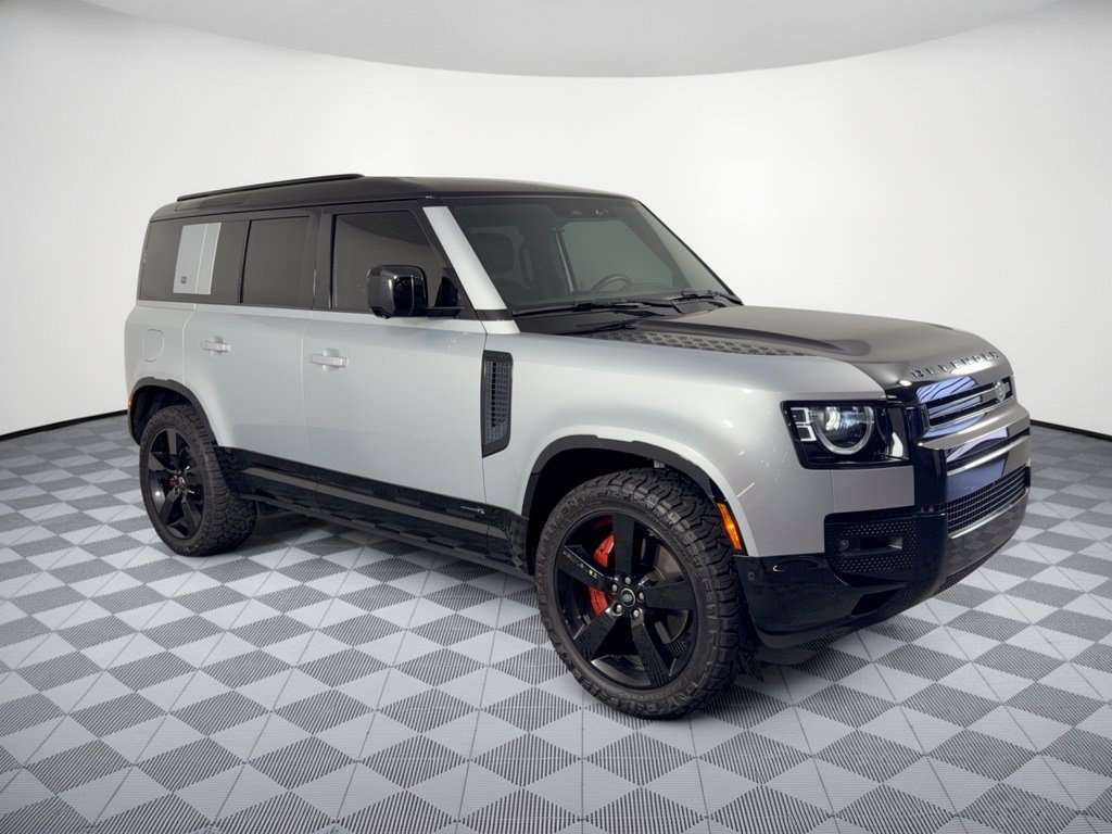 Used 2024 Land Rover Defender 110 X AWD/4WD image 7