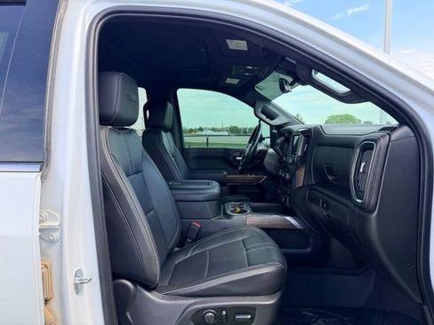Used 2021 Chevrolet Silverado 2500 High Country w/ Z71 Off-Road Package AWD/4WD image 11