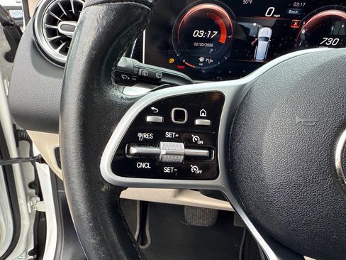 Used 2020 Mercedes-Benz GLB 250 image 31