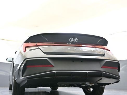 New 2025 Hyundai Elantra Sport image 37
