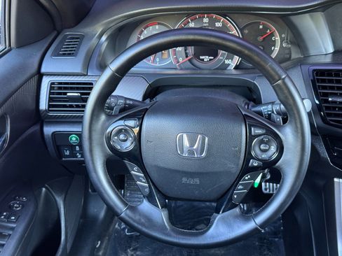 Used 2017 Honda Accord Sport image 18