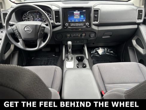 Used 2023 Nissan Frontier SV image 7