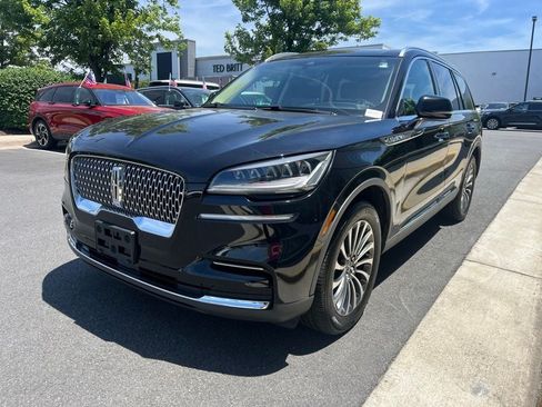 Certified 2022 Lincoln Aviator AWD w/ Premium Package image 3