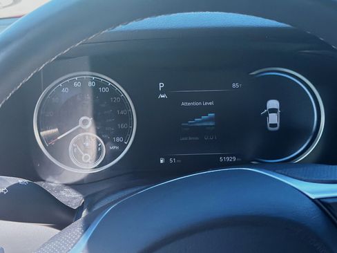 Used 2022 Genesis G70 3.3T AWD/4WD image 11