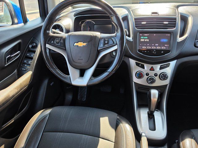 Used 2016 Chevrolet Trax LT w/ LT Sun and Sound Package AWD/4WD image 19