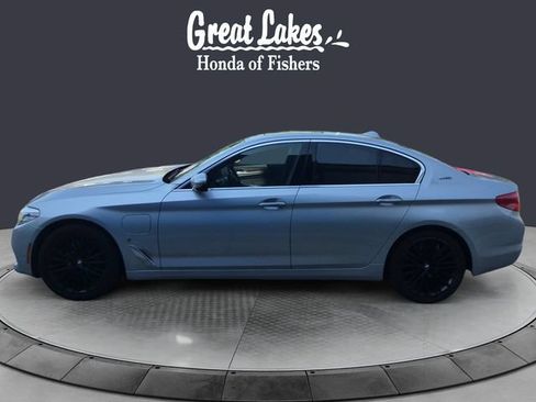 Used 2018 BMW 530e w/ Premium Package RWD image 2