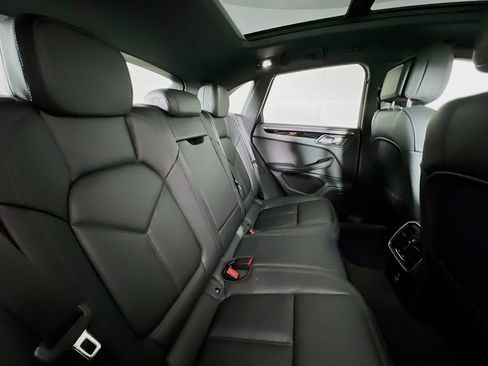 New 2026 Porsche Macan image 29