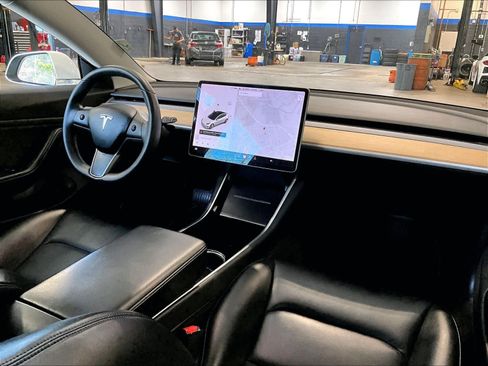 Used 2020 Tesla Model 3 Performance AWD/4WD image 14