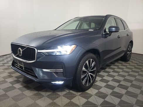 Used 2023 Volvo XC60 B5 Core w/ Climate Package image 4