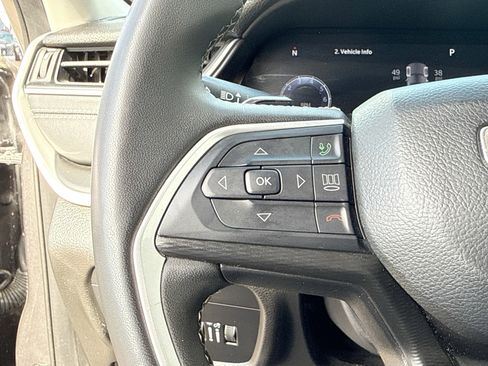 Used 2024 Jeep Grand Cherokee Laredo image 36