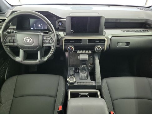 Certified 2025 Toyota Tacoma SR5 AWD/4WD image 11