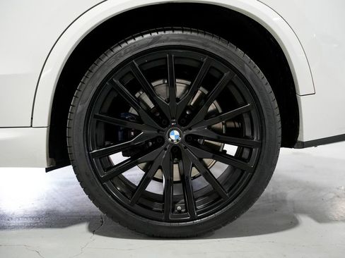Used 2022 BMW X5 M50i w/ Executive Package image 44