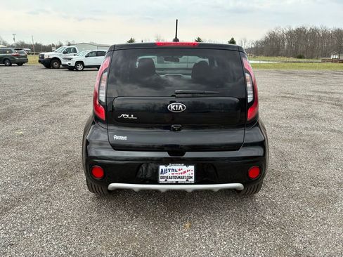 Used 2019 Kia Soul + image 4