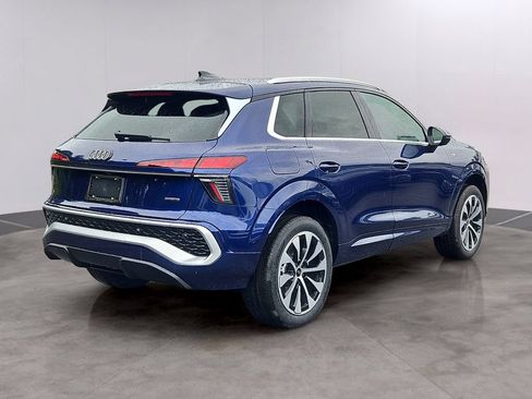 New 2026 Audi Q3 quattro 2.0T AWD/4WD image 3
