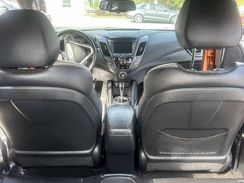 Used 2016 Hyundai Veloster Turbo FWD image 14