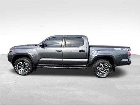 Used 2021 Toyota Tacoma TRD Sport w/ Technology Package AWD/4WD image 3