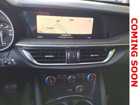 Used 2018 Alfa Romeo Stelvio Ti AWD/4WD image 12