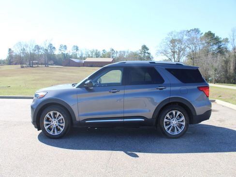 Used 2023 Ford Explorer Limited image 11