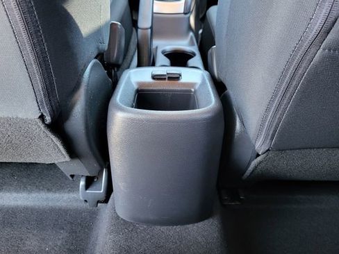 Used 2020 Nissan Versa S FWD image 21