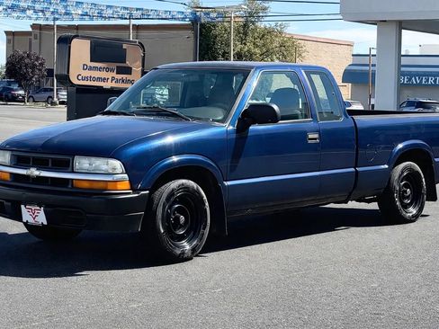 Used 2003 Chevrolet S10 Pickup 2WD Extended Cab image 2