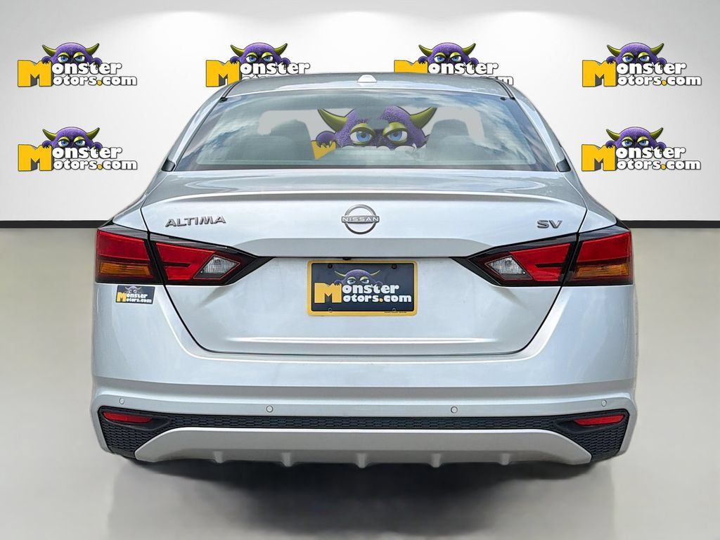 Used 2023 Nissan Altima 2.5 SV FWD image 6