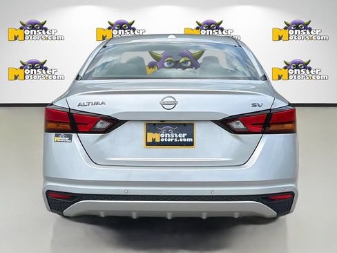 Used 2023 Nissan Altima 2.5 SV FWD image 6