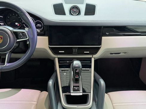 Used 2019 Porsche Cayenne AWD/4WD image 31