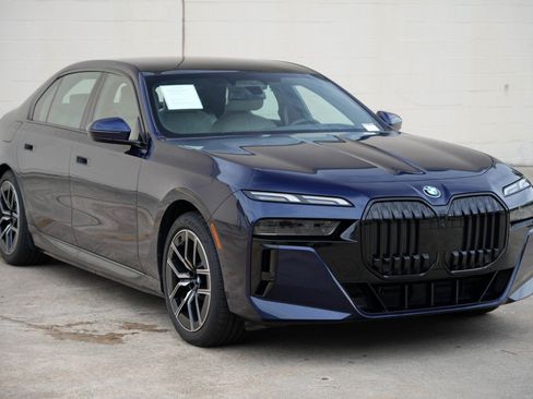 Used 2023 BMW i7 xDrive60 AWD/4WD image 70