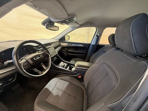 Used 2021 Jeep Grand Cherokee L Laredo w/ Luxury Tech Group I RWD image 33