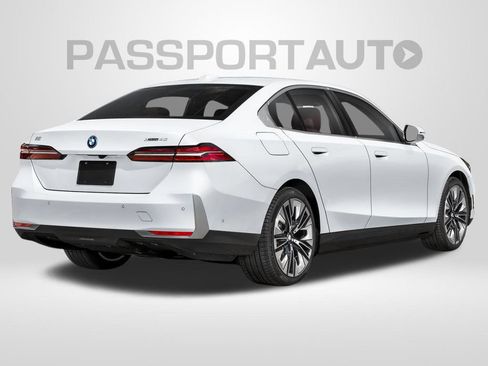 Used 2025 BMW i5 xDrive40 w/ Premium Package AWD/4WD image 2