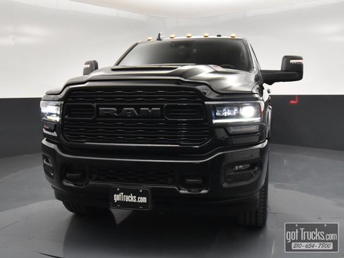 Used 2024 RAM 2500 Limited image 48