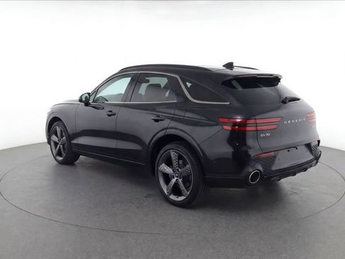 Used 2022 Genesis GV70 3.5T Sport w/ Sport Prestige Package AWD/4WD image 3
