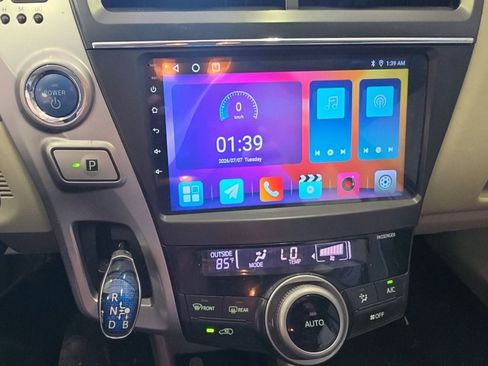 Used 2015 Toyota Prius V Four FWD image 12