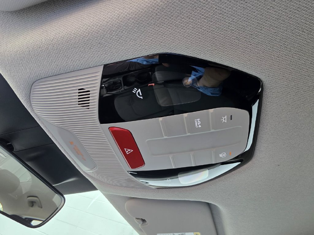Used 2025 Kia K4 FWD image 23