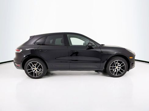 Certified 2025 Porsche Macan image 8