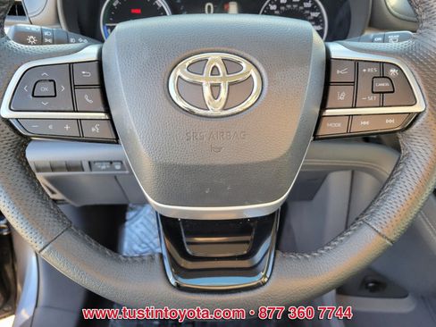 Certified 2023 Toyota Sienna Limited image 21