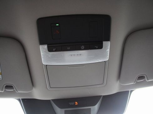 New 2025 Nissan Pathfinder SV w/ Black Appearance Package image 16