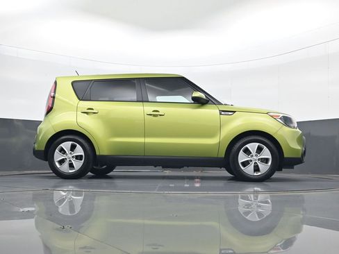 Used 2016 Kia Soul FWD image 24
