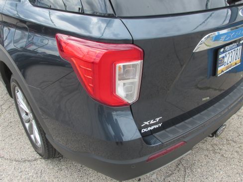 Used 2023 Ford Explorer XLT w/ Equipment Group 202A AWD/4WD image 11