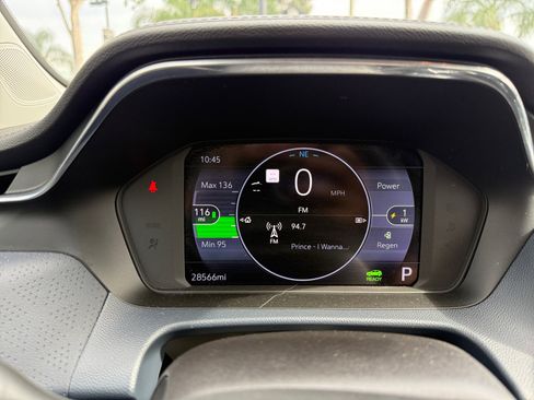 Used 2023 Chevrolet Bolt EUV Premier w/ Sun & Sound Package image 24