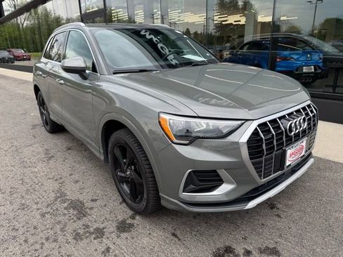Used 2019 Audi Q3 2.0T Premium AWD/4WD image 6