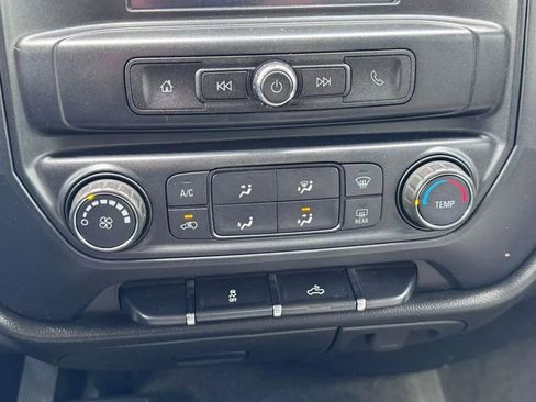 Used 2018 Chevrolet Silverado 1500 Custom w/ Custom Value Package AWD/4WD image 20