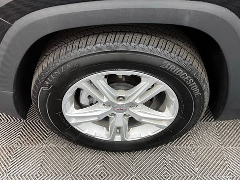 Used 2022 GMC Terrain SLE w/ Driver Convenience Package image 18