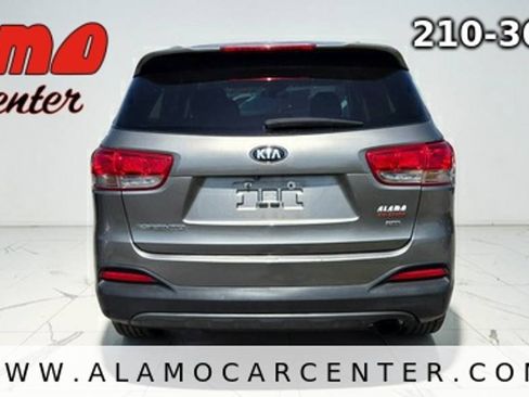 Used 2018 Kia Sorento L FWD image 4