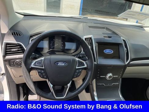 Used 2020 Ford Edge Titanium AWD/4WD image 14