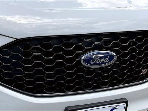 Used 2022 Ford Edge ST image 30