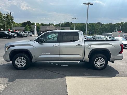Used 2025 Toyota Tundra SR5 w/ SR5 Premium Package AWD/4WD image 6